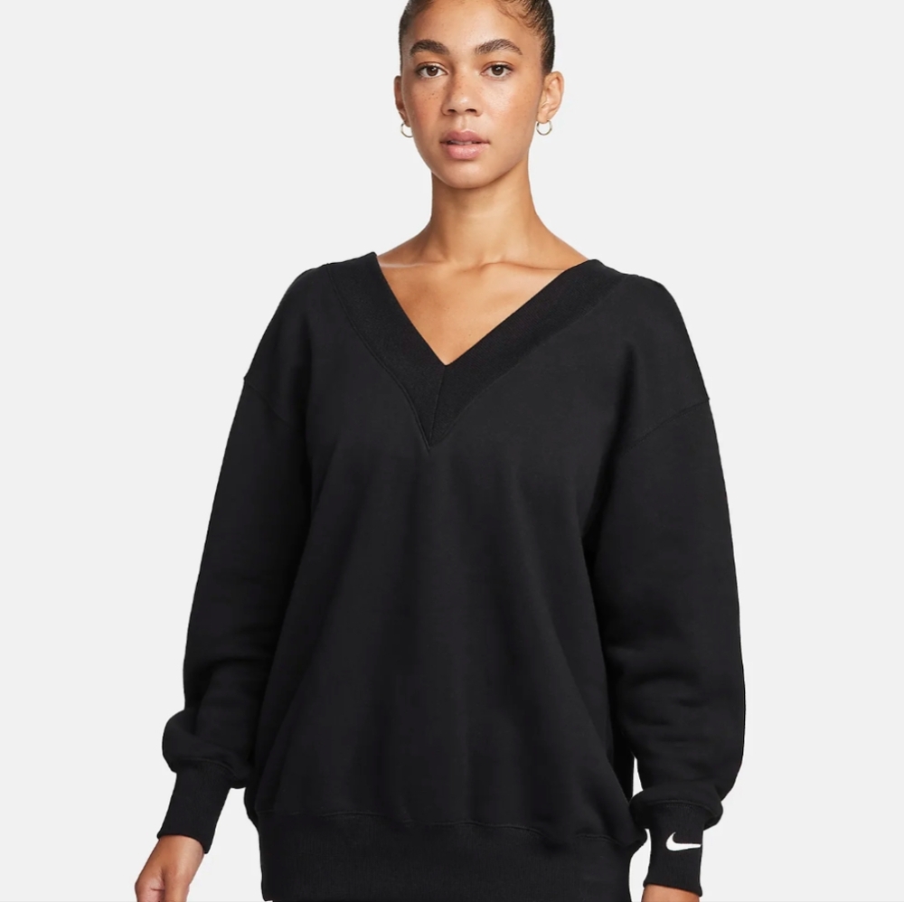 Nike Women's Black V-Neck Sweater